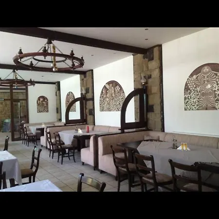 хотел-ресторант шипка,връх шипка ホテル *