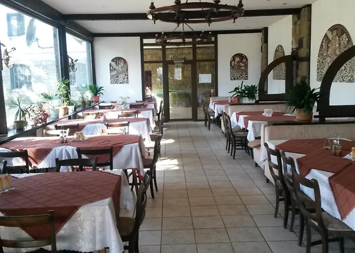 хотел-ресторант шипка,връх шипка Hotel