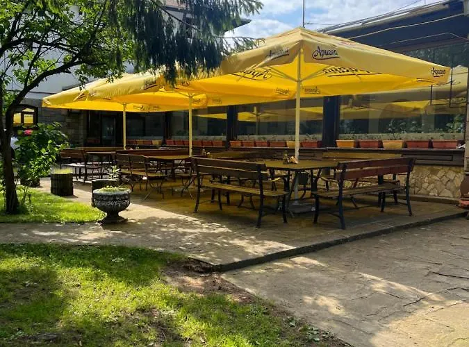 Hotel хотел-ресторант шипка,връх шипка